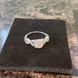Womens ring